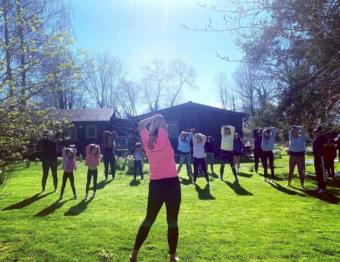 BLOG: The benefits of barefoot outdoor group exercise combined with mindfulness and meditation